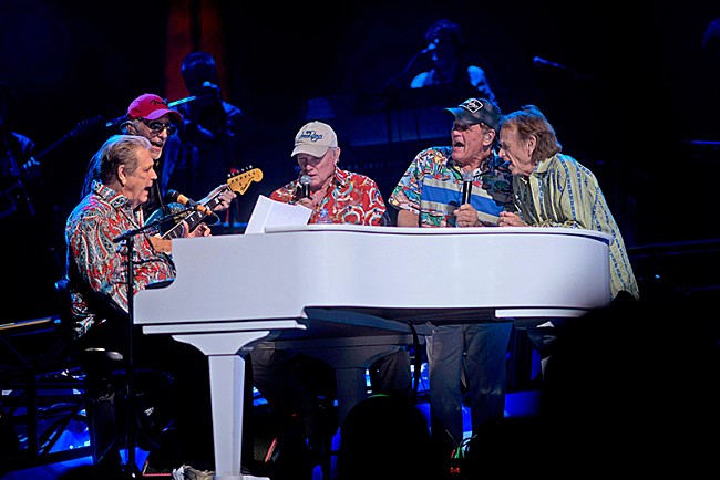 「ザ・ビーチ・ボーイズ、グラミー・トリビュート・ライブに豪華アーティストが出演決定」1枚目/1