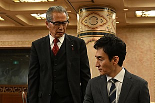 「「罠の戦争」“鷲津”草なぎ剛が“犬飼” 本田博太郎についに反撃　「緊迫感があって見応えがあった」「ゾクゾクした」」