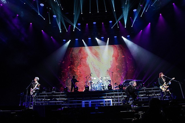 「＜ライブレポート＞THE LAST ROCKSTARS、デビューライブで見せた奇跡のステージ」1枚目/32