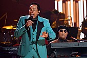 「【第65回グラミー賞授賞式(R)】スティーヴィー・ワンダーがモータウンのレジェンドと共演」1枚目/1