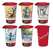 「ヨルシカ×ローソン、新曲が試聴できるコラボドリンク『ストロベリーチョコレートモカ』発売」1枚目/4