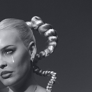 「アン・マリー、新曲「サッド・ビッチ」配信スタート「もう悲しまないことについて歌っているの」」