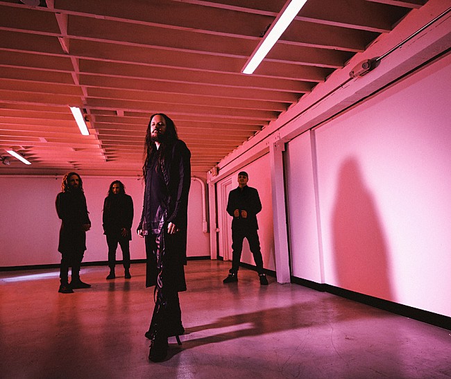 「KoЯn、ライブEP『レクイエム・マス』をリリース＆ライブ映像公開」1枚目/2