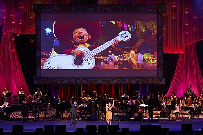 「Presentation licensed by Disney Concerts (C) All rights reserved
Friends of Disney Concert 過去公演より」2枚目/11