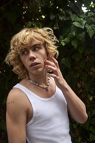 「ザ・キッド・ラロイ、フォートナイト内でフィーチャーされた「キッズ・アー・グローイング・アップ（パート1）」のMV公開」