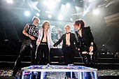 「YOSHIKI率いるTHE LAST ROCKSTARSが米LAで千秋楽、新曲やX JAPANカバー披露＜ライブレポ／セトリ＞」1枚目/2