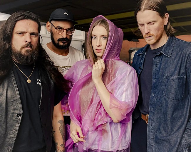 「ドライ・クリーニング、最新EP『Swampy』からタイトル曲を含む2曲公開」1枚目/2