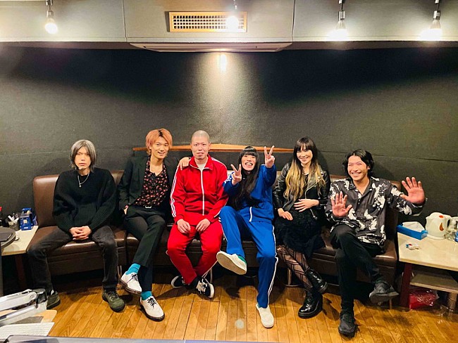 「a flood of circle、金属バットが“こんなに演技をしたのは初めて”となったMV公開」1枚目/3