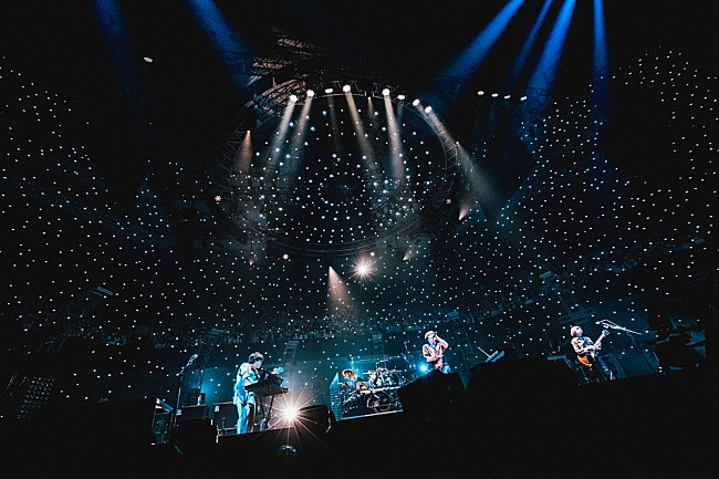 「＜ライブレポート＞Official髭男dism、いつも照らしてくれた“あなた”へ届けた【SHOCKING NUTS TOUR】ファイナル」1枚目/14