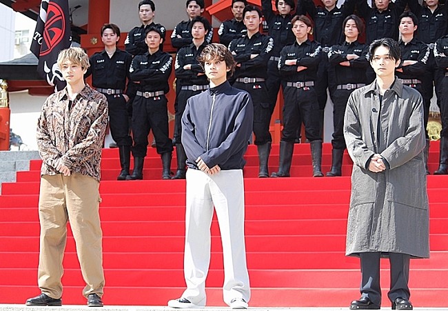 「北村匠海、山田裕貴＆吉沢亮と神社で『東リベ２』決起集会　「２人の芝居に刺激をもらうことがめちゃくちゃ多かった」」1枚目/1