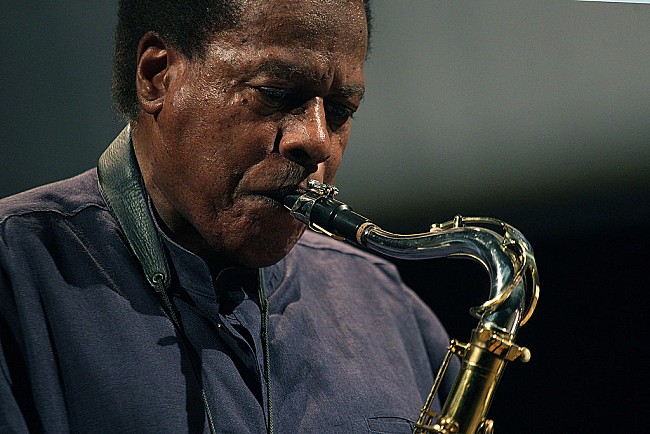 「ウェイン・ショーターが89歳で死去、ハービー・ハンコックが追悼」1枚目/1