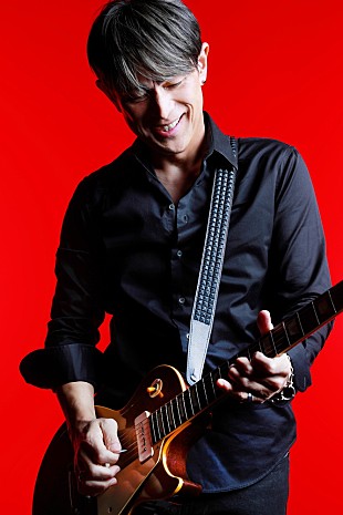 「江口洋介、デビュー35周年の節目に自身初となるビルボードライブ公演を開催」