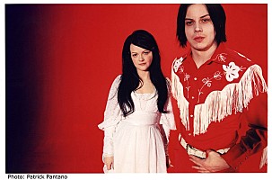 ザ・ホワイト・ストライプス、27曲のライブ音源を含む『エレファント