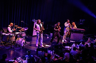 「＜ライブレポート＞エズラ・コレクティヴ、「音楽は“喜び”」ビルボードライブを熱狂させ踊らせた待望の来日公演」