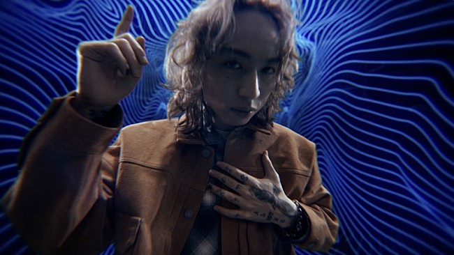 「Kvi Baba、鞘師里保が“心が空っぽになるまで”ダンスする「TOMBI」MV公開」1枚目/4