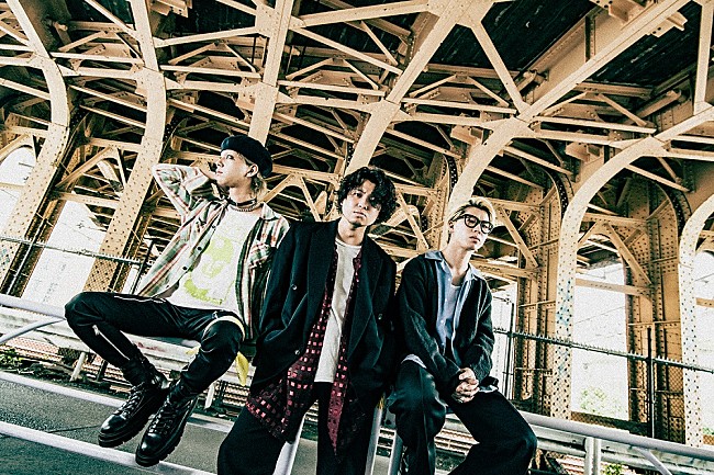 「SIX LOUNGE、「キタカゼ」「メリールー」2曲のスタジオライブ映像公開」1枚目/3