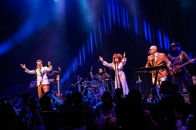 「ビルボードジャパン×ビルボードライブ企画　観覧者から募集したタキシードのライブレポートを公開」1枚目/10