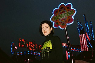 「The xxのロミー、豪華プロダクション・チームと制作した新曲「Enjoy Your Life」公開」