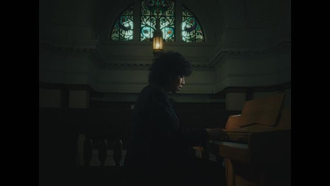 「斉藤和義、AL『PINEAPPLE』収録曲「泣いてたまるか」MVティザー公開」1枚目/4