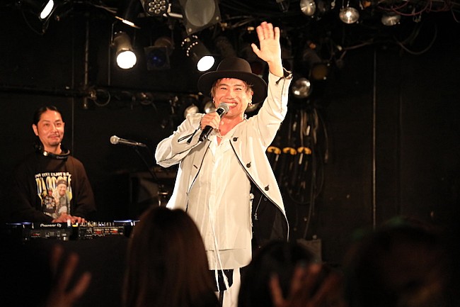 「KIMI（DA PUMP）、「出会ってくれてありがとう」自身初の単独ライブ開催　ゲスト出演のISSA「みんなの歓声に圧倒された」」1枚目/4