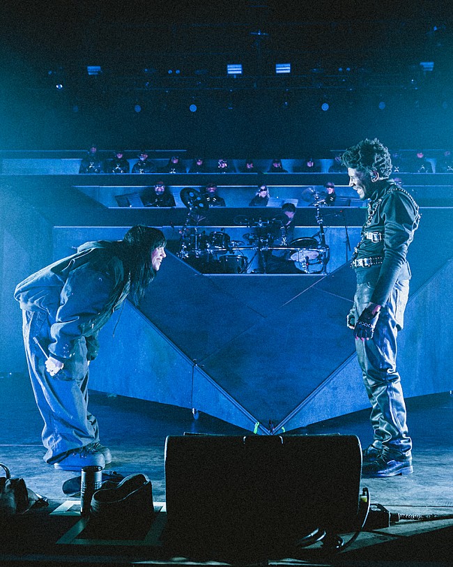 「＜コーチェラ2023現地レポ＞ラビリンス、ビリー・アイリッシュ登場の圧巻ステージで多彩な才能を発揮」1枚目/3