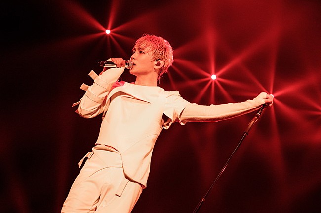 「キー（SHINee）、日本ソロライブ冒頭30分をノーカットでプレミア公開」1枚目/11