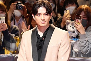 「新田真剣佑、ハリウッド実写版『聖闘士星矢』に主演　「意図しない上半身裸のシ－ンが出てくるかもしれません」」