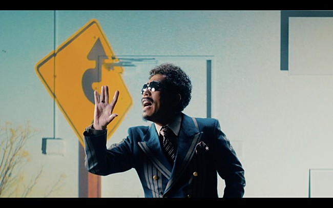 「鈴木雅之、Ayaseが“無駄”の大切さを描いた「道導」MVプレミア公開」1枚目/5