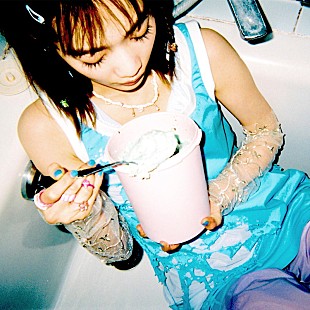 「羊文学、新曲「FOOL」配信ジャケ＆MVに見上愛」