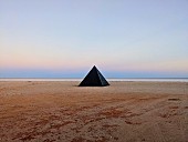 「ピンク・フロイド『狂気』50周年を記念したリスニング・イベントがオーストラリアの世界遺産で開催」1枚目/1