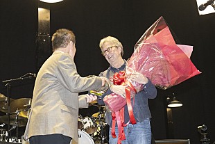 「＜ライブレポート＞エリック・クラプトン、盟友たちへの想いも込めた興奮と感動の日本武道館100回公演」