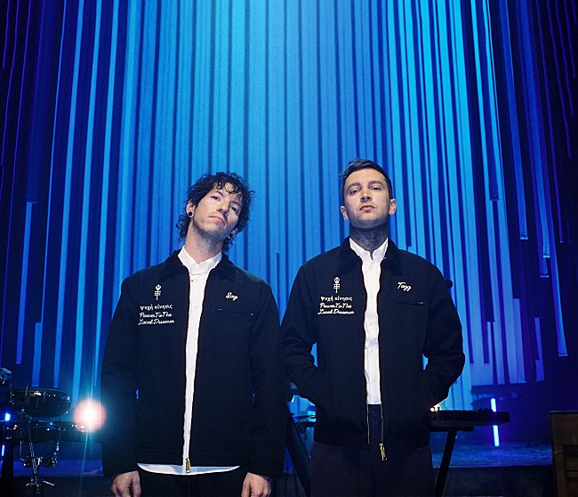 「トゥエンティ・ワン・パイロッツ、『MTVアンプラグド』ライブ音源配信」1枚目/2