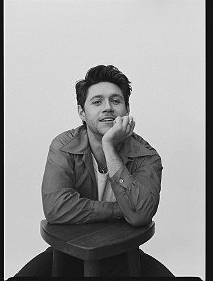 「ナイル・ホーラン、新曲「メルトダウン」のリリック・ビデオ公開」