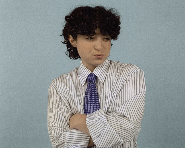 「クロード、2ndアルバム『スーパーモデルズ』から「Every Fucking Time」のMV公開」1枚目/2