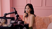 「『「ヴィセ　ネンマクフェイク ルージュ」CM Making&amp;amp;Interview -TZUYU-』」13枚目/23