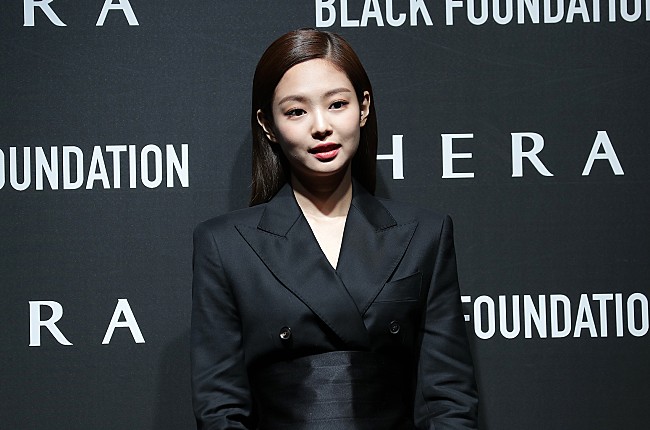「BLACKPINKのジェニー、ザ・ウィークエンドとの楽曲コラボを予告か」1枚目/1