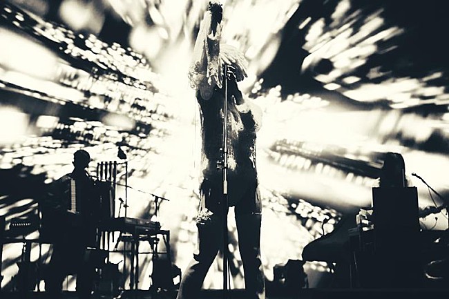 「椎名林檎、デビュー25周年記念3か月連続WOWOW特集決定」1枚目/2