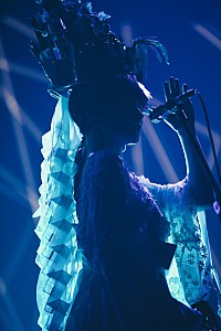 ライブレポート＞椎名林檎、一大スペクタクル音楽絵巻を実演 | Daily