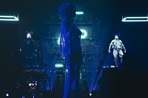 ライブレポート＞椎名林檎、一大スペクタクル音楽絵巻を実演 | Daily