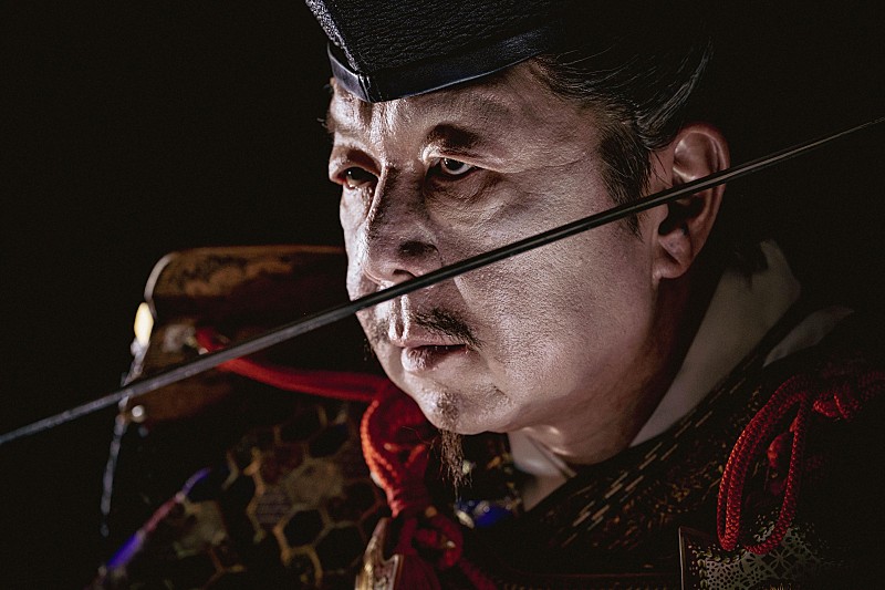 「古田新太「どうする家康」で室町幕府最後の将軍・足利義昭役　“信長”岡田准一とは久々の共演で「本人もはしゃいでいました」」1枚目/1