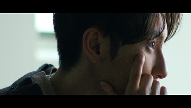 「與真司郎（AAA）が「なぜ下着をプロデュースするのか？」、ドキュメンタリー映像全3話が公開」1枚目/4