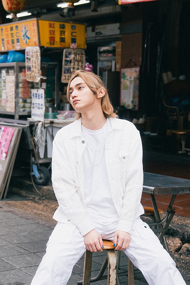 「SKY-HI、自身出演CM起用の新曲「Dream Out Loud」MVプレミア公開決定」1枚目/3