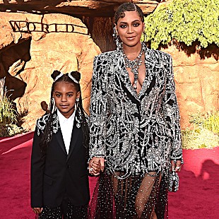 「ビヨンセ、一緒にステージに立った娘ブルー・アイヴィーを称賛」