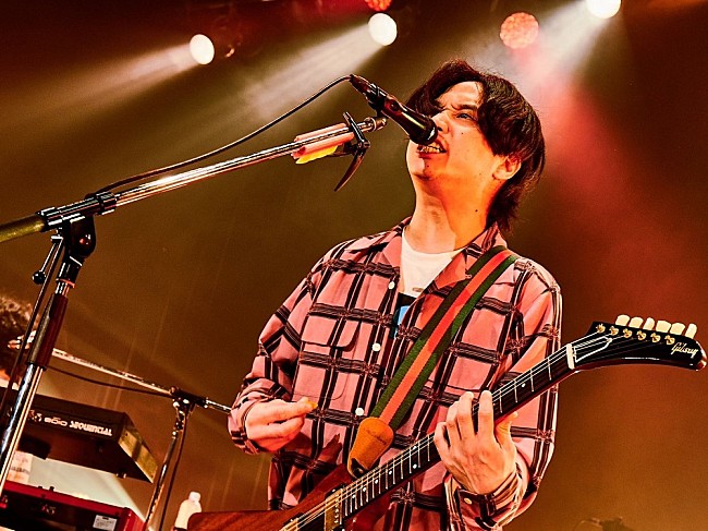 「＜ライブレポート＞マカロニえんぴつ、ツアーファイナル2days1日目はワンマン 「ロックバンドとして示しがつくのは、ライブハウスだけなんです」」1枚目/8