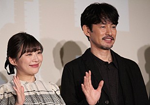 「竹野内豊、自称忍者役に「現代劇で？　僕自身もびっくり」　恋人役の伊藤沙莉「竹野内さんのギャップを楽しみました」」