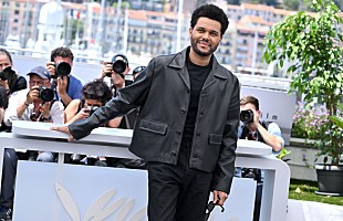 「ザ・ウィークエンド、『THE IDOL』サントラからマドンナ＆プレイボーイ・カルティとのコラボ予告」