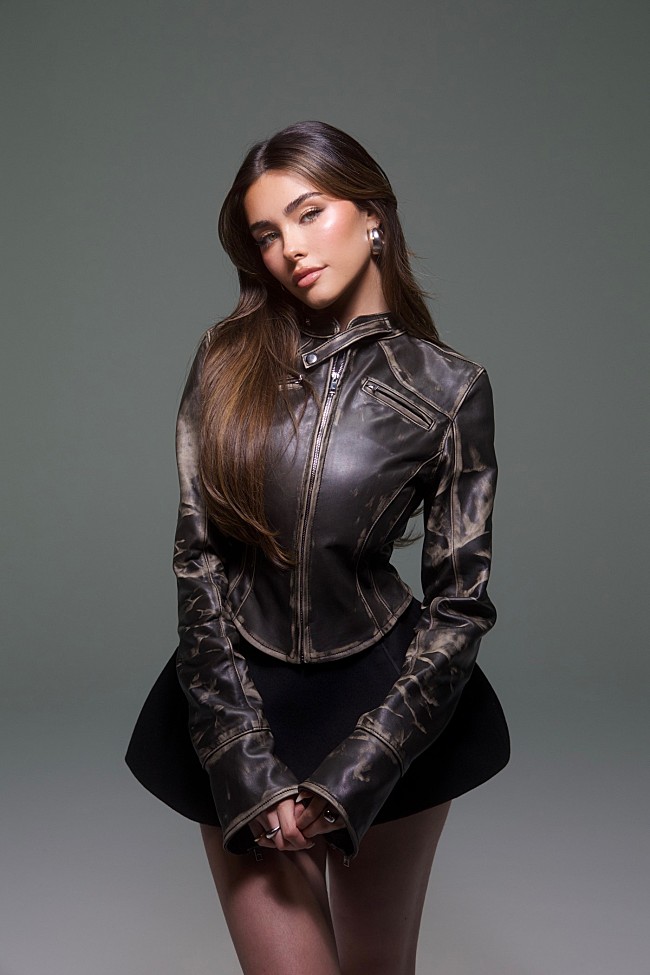 「マディソン・ビアー、元恋人への想いを歌う「ホーム・トゥ・アナザー・ワン」MV公開」1枚目/2