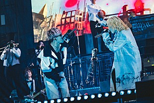 「SKY-HI、新曲「Dream Out Loud feat. OZI」のライブ映像公開」