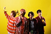 「THE KEBABS、メンバーの演奏シーンのみで構成された「THE KEBABSを抱きしめて Band ver」MVを期間限定公開」1枚目/2