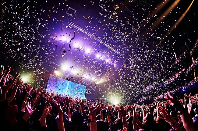 「＜ライブレポート＞GLAY、ライブツアー【HIGHCOMMUNICATIONS TOUR 2023 -The Ghost of GLAY-】終幕 「君らが夢を見ていくことが僕らの夢」」1枚目/5